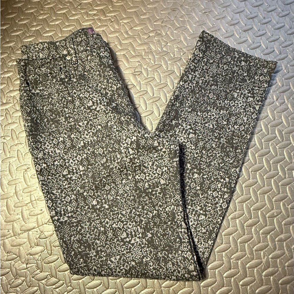 Gloria Vanderbilt Amanda Black/Charcoal Printed Jean Size 8 NWOT